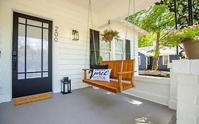 The Cranford Cottage Historic Cozy Centrally Located